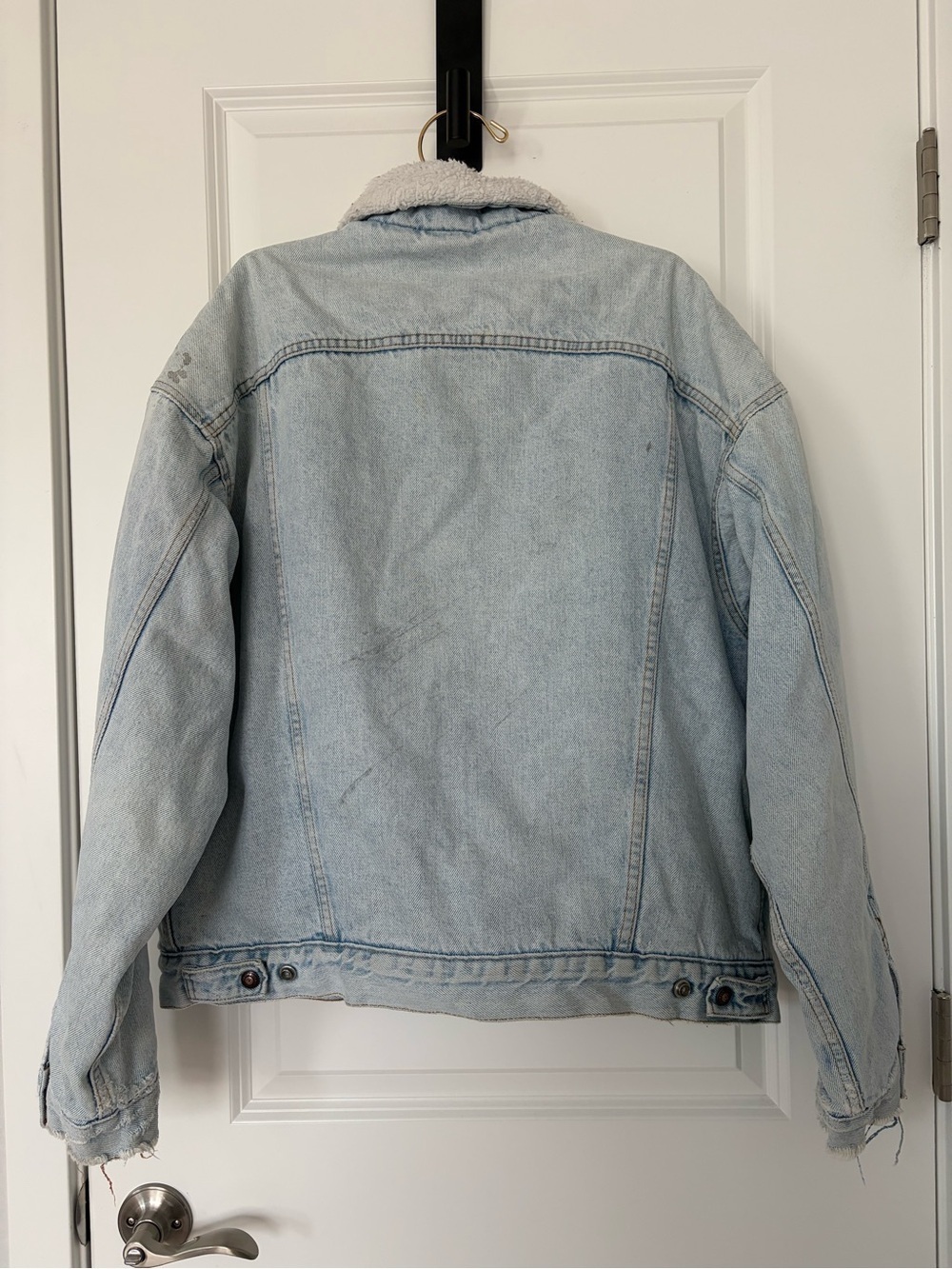 Vintage Levi’s Sherpa Trucker Jacket Made in USA XL Distressed Light Wash Denim - Picture 9 of 14